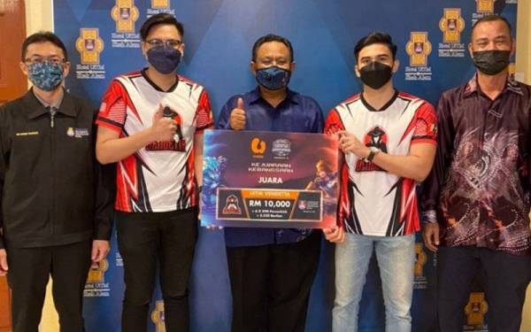 UiTM Vendetta membawa pulang RM10,000 selepas mengungguli Kejuaraan UMCC.