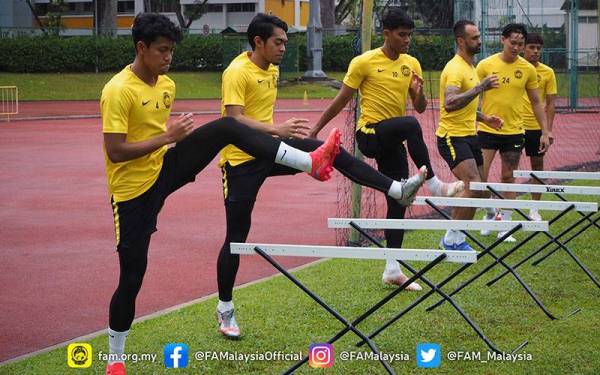 Para pemain Harimau Malaya giat menjalani latihan sebagai persiapan berdepan Indonesia pada Ahad.