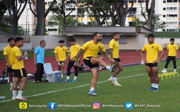 Irfan Bakti mengingatkan pemain Harimau Malaya agar tidak mudah leka di sepanjang tempoh 90 minit perlawanan bagi mengelakkan terjerat dengan corak taktikal lawan.