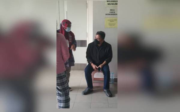 Rolex Shapiai ketika ditemui di Hospital Shah Alam pada Sabtu