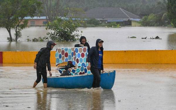 Jabatan Meteorologi Malaysia meramalkan hujan lebat berterusan peringkat bahaya akan berlaku. -Foto Bernama