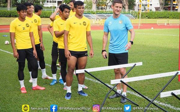 Skuad Harimau Malaya gagal mencapai sasaran mara ke final Piala Suzuki AFF 2020 di Singapura. - FOTO: FB FAM