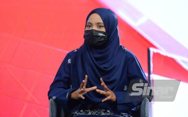 Putri Nurul Izzah ketika program Wacana Sinar Edisi ke-313 bertajuk ‘Nasib OKU Di Malaysia, Tuah Atau Malang?’ yang bersiaran secara langsung di semua platform Sinar Harian pada Khamis.