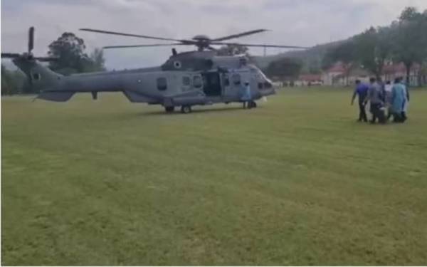 Khidmat MEDEVAC hantar bayi berusia dua bulan yang kritikal dari Hospital Bentong ke Hospital Tengku Ampuan Afzan (HTAA) di sini, pada Khamis. - Foto JKNP