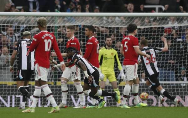 Saint-Maximin meletakan tuan rumah di depan dalam aksi di St James'Park itu.