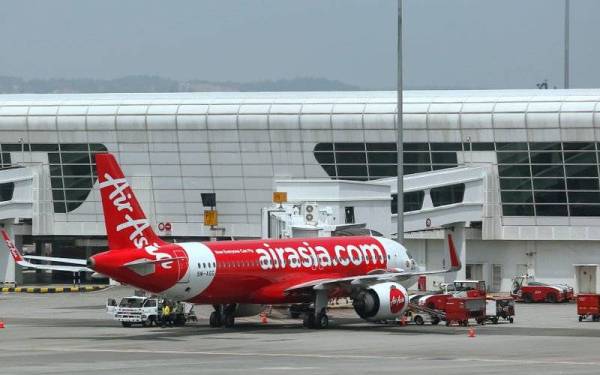 Syarikat itu akan dapat mengumpul RM974.5 juta sebagai suntikan kuat untuk menyokong strategi pengumpulan dana AirAsia Group secara keseluruhan. - Foto 123rf