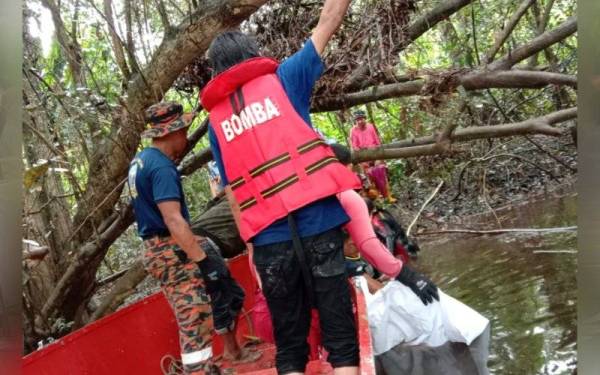 Mayat Mohd Razi Jaafar ditemui oleh pasukan mencari dan menyelamat (SAR) pada jam 5.30 petang.