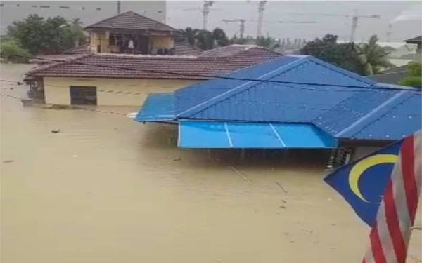 Bilangan mangsa banjir di Sabah, Pahang, Melaka, Johor dan Negeri Sembilan mencatatkan peningkatan tengah hari pada Ahad, manakala Kelantan dan Terengganu menunjukkan penurunan.