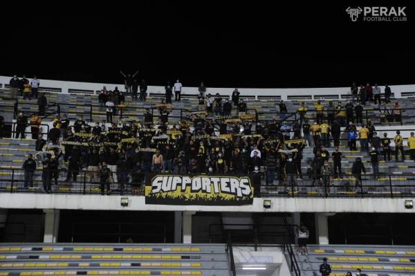 The Supporters antara penyokong setia yang sering memberi sokongan padu kepada kelab kesayangan mereka dalam saingan Liga-M. -Foto: Perak FC