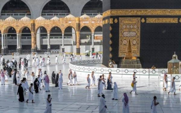 Kerajaan boleh membuat keputusan penangguhan dengan mengambil kira kemudaratan bakal dihadapi semasa mengerjakan umrah dan risiko selepas kembali ke tanah air. 