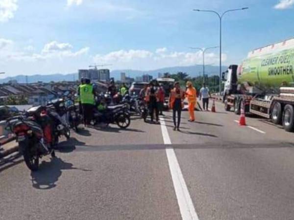 Seorang pengawal keselamatan maut dalam kemalangan jalan raya di Kilometer 5.7 Lebuh Raya Butterworth-Kulim arah Butterworth dekat Bukit Mertajam pada Khamis. - Gambar ihsan JPJ