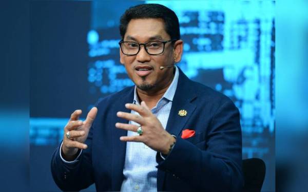 Datuk Seri Ahmad Faizal Azumu