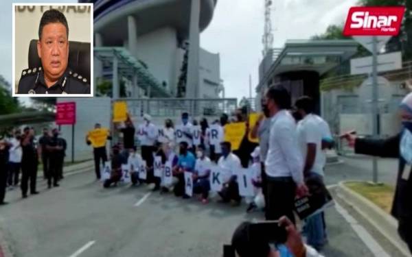 Polis menyiasat penyerahan memorandum yang dihadiri beberapa individu di hadapan pejabat SPRM Putrajaya, pada Isnin. (Gambar Kecil : A Asmadi)