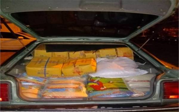 IPD Pasir Mas merampas 600 kg beras siam seludup dan 140 kg tepung beras selepas menahan sebuah kereta jenis Proton Saga Iswara di tepi jalan berhampiran Jambatan Sultan Ismail Petra, Tendong, Pasir Mas pada Isnin.