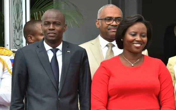 Gambar fail menunjukkan Presiden Haiti yang mati ditembak pada Julai tahun lalu iaitu Jovenel Moise (kiri) dan isterinya, Martine. - Foto AFP