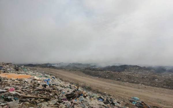 Kebakaran di tapak pelupusan sampah Sungai Burung, Ladang Byram