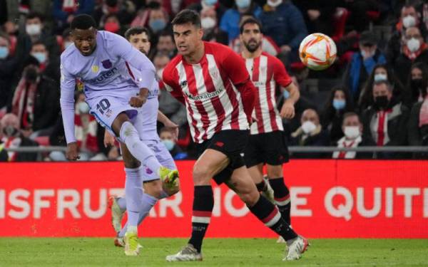 Ansu Fati (kiri) ketika aksi menentang Athletic Club de Bilbao dalam saingan Piala Raja Sepanyol di San Mames, Bilbao. - Foto AFP 