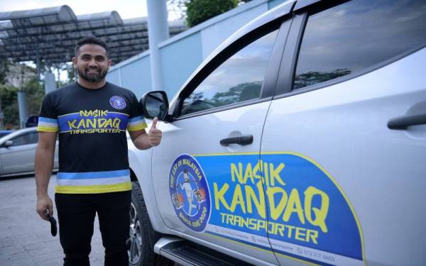 Pengasas Nasi Kandaq Transporter, Mohamed Hidzir - Foto Bernama