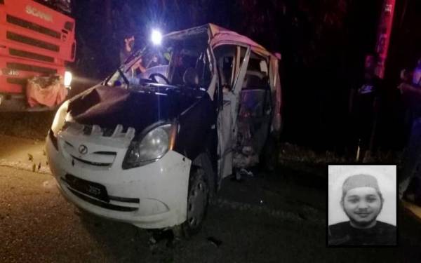 Keadaan kenderaan dinaiki mangsa bersama rakannya yang terbabas di km 98, Jalan Jerangau Jabor, dekat Bandar Al Muktafi Billah Shah (AMBS), awal pagi Ahad. (Gsmbar kecil) Mohd Norhakimin Mohd Fauzi.