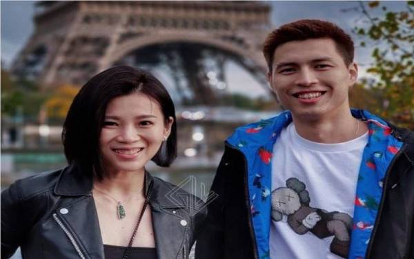 Liu Ying (kiri) bersama Yew Sin semasa Terbuka Perancis di Paris. - Foto Instagram gohliuying