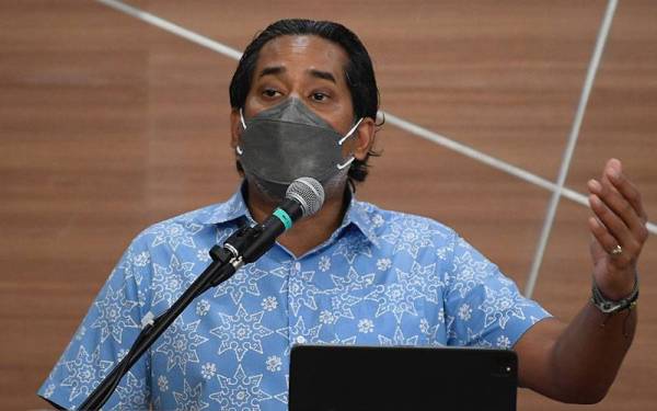 Menteri Kesihatan Khairy Jamaluddin - Foto Bernama