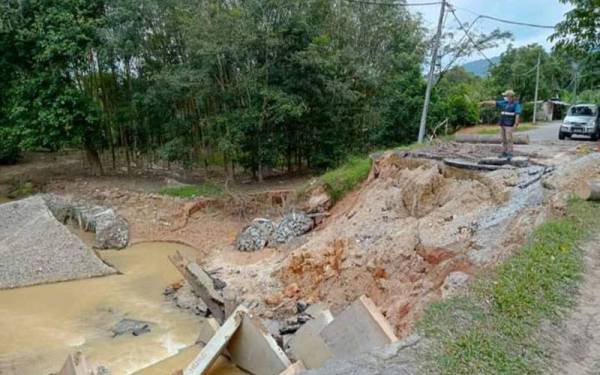 Kakitangan Jabatan Perikanan memantau lokasi hotspot aktiviti merenjat ikan.
Foto: Jabatan Perikanan Negeri Sembilan