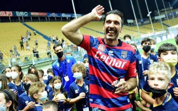 Buffon menyertai Parma pada musim panas tahun lepas.