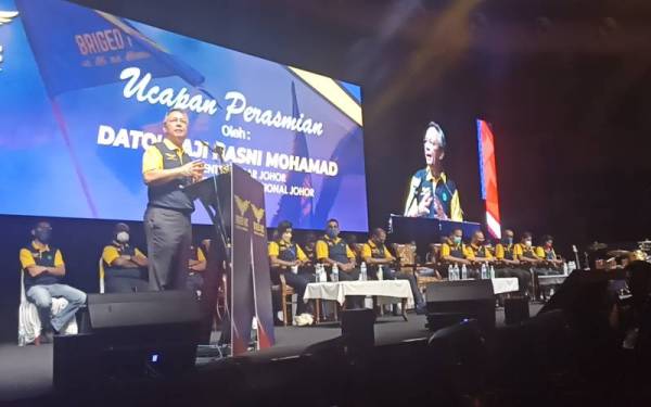 Hasni berucap pada Majlis Pelancaran Briged MIC Johor Stadium Tertutup Educity pada petang Ahad.