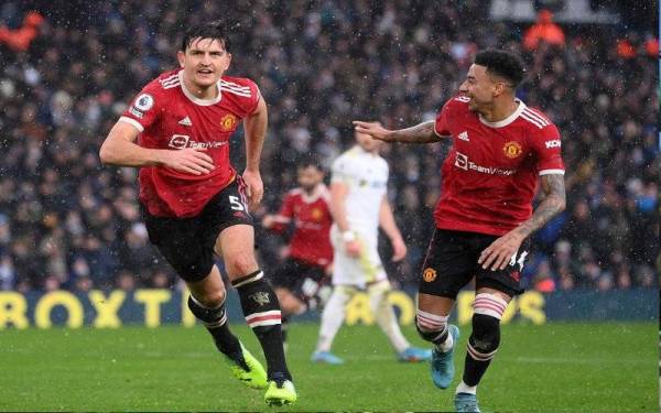 Maguire meledak jaringan pembukaan untuk Manchester United di Elland Road.