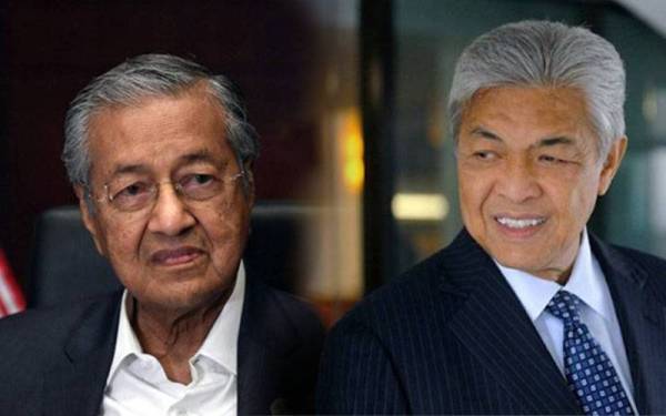 Gambar dari kiri: Tun Mahathir Mohamad, Ahmad Zahid Hamidi