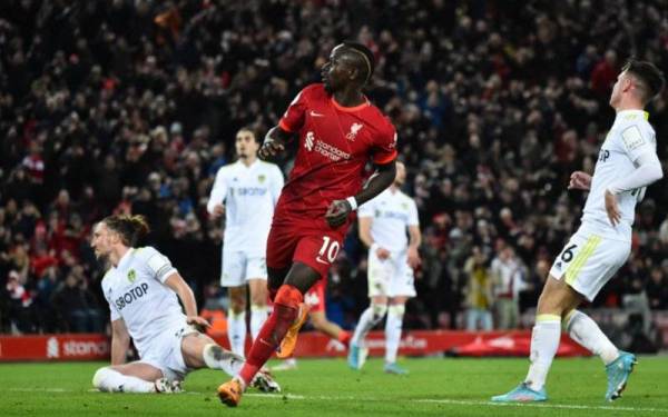 Mane mencetak dua gol ketika membantu Liverpool mengatasi Leeds United 6-0 di Anfield.