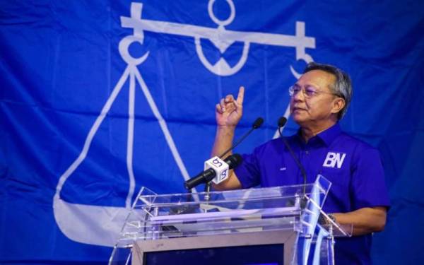 Hasni dipilih sebagai 'poster boy' dan calon Menteri Besar Johor sekiranya BN berjaya membentuk kerajaan.