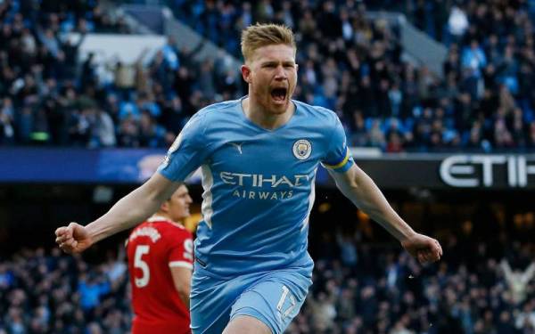 De Bruyne antara pencetak gol untuk Manchester City dalam perlawanan liga menentang Manchester United itu.