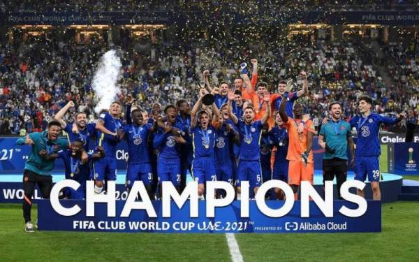 Chelsea ketika meraikan kejayaan menjulang kejuaraan Piala Dunia Kelab baru-baru ini. Kelab London tersebut dalam krisis selepas kerajaan mengenakan sekatan terhadap pemiliknya, Roman Abramovic. 