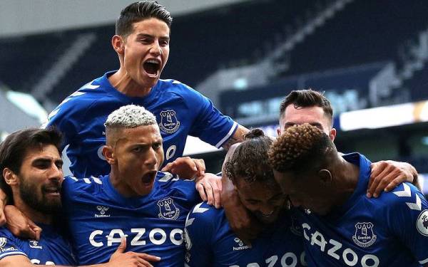 Pemain Everton diharap memberikan aksi terbaik berdepan Wolves. - Foto:Getty Images