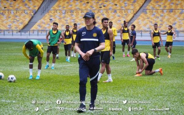 Pengendali baharu Harimau Malaya, Kim Pan-gon mengadakan kem latihan pusat skuad kebangsaan di Stadium Nasional, Bukit Jalil. - Foto FB FAM