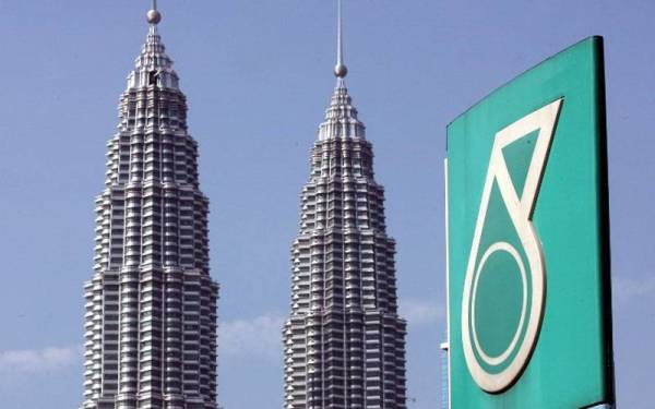 Anak syarikat Petronas, PC Ketapang II Ltd telah memperoleh kontrak bagi blok Ketapang Utara di Indonesia. - Gambar hiasan