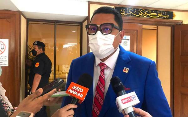 Ahli Dewan Undangan Negeri (ADUN) Galas, Mohd Syahbuddin Hashim ketika bercakap kepada pemberita selepas Persidangan Dewan Undangan Negeri (DUN) Kelantan ke-14 Penggal Kelima, di sini, pada Selasa. - Foto Media Sosial