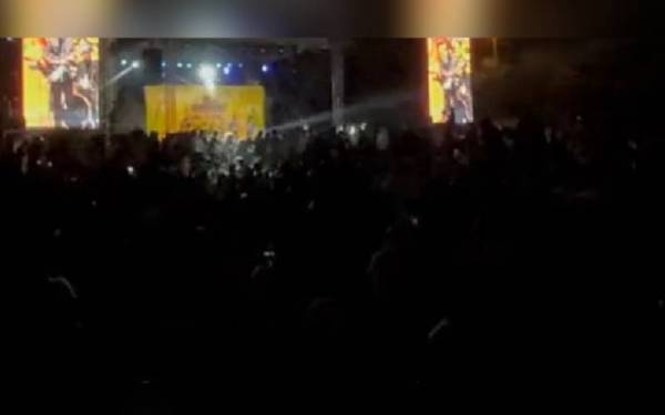 Video berdurasi 16 saat di aplikasi TikTok memaparkan sebuah konsert yang diadakan tanpa mematuhi SOP PPN Fasa 4.