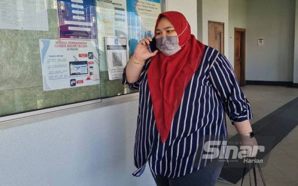 Siti Bainun hadir di Mahkamah Sesyen Kuala Lumpur pada Rabu bagi menghadapi dua pertuduhan menganiaya dan mengabaikan seorang kanak-kanak perempuan sindrom Down sehingga mengalami kecederaan fizikal serta emosi.