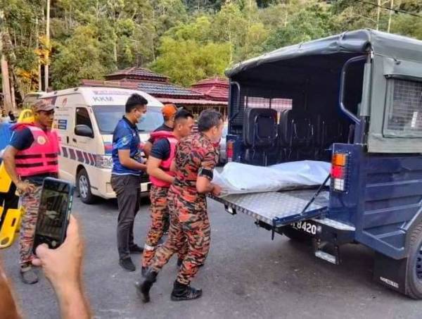 Mayat Noor Hafizi dihantar ke Hospital Machang untuk tindakan lanjut pada Rabu.