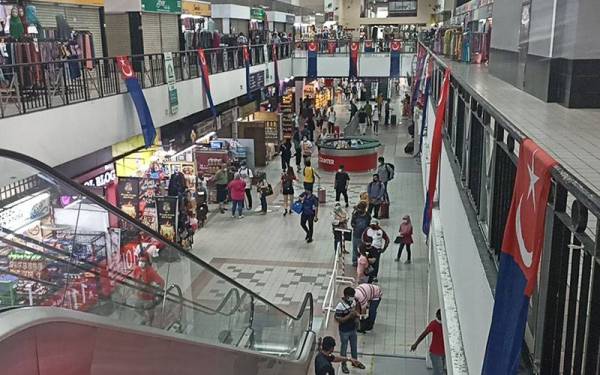 Terminal Pengangkutan Awam Larkin Sentral dijangka kembali meriah dengan kehadiran warga Singapura selepas sempadan Malaysia-Singapura dibuka 1 April.