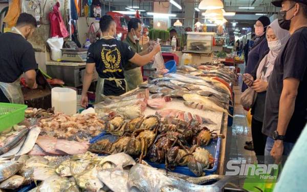 Bekalan ikan dan hasil laut dijangka mencukupi untuk Ramadan kali ini.