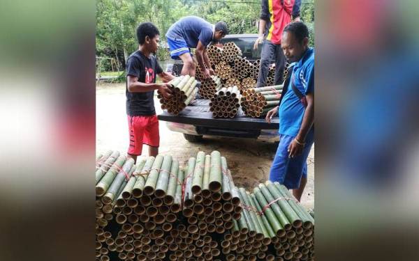 Harga buluh lemang dijual Lailawati terpaksa dinaikkan ekoran kenaikan kos gaji pekerja.