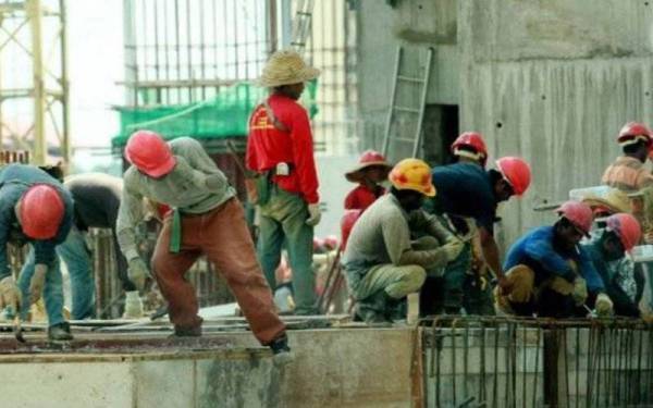 Sejumlah 179,451 pekerja asing dijangka mula memasuki negara ini secara berperingkat mulai hujung April termasuk dari sektor pembinaan, Gambar hiasan