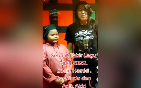 Video rakaman lagu raya melibatkan Akid itu tular menerusi aplikasi TikTok selepas dimuat naik oleh Eddie Hamid.