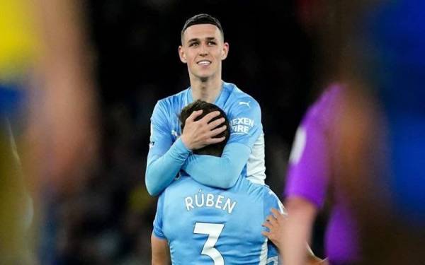 Foden meraikan jaringganya ketika membantu City tewaskan Brighton di Stadium Etihad awal pagi tadi.