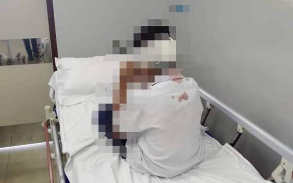 Mangsa yang cedera pada kepala dirawat di Hospital Sultanah Nur Zahirah pada Ahad. Foto: Ihsan pembaca