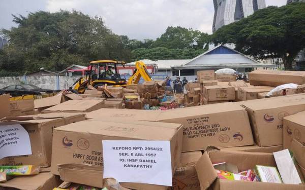 Polis akan mencadangkan kepada Majistret untuk mengkaji semula kaedah pelupusan barang rampasan bukti khususnya mercun dengan cara yang lebih sesuai. - Gambar hiasan