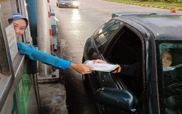 Cadangan waktu perjalanan diedarkan kepada pengguna di Plaza Tol Gombak, Bentong, Karak dan Temeroh selain di kaunter Pusat Khidmat Pelanggan.